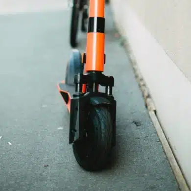 Roue pleine ou roue gonflable pour trottinette