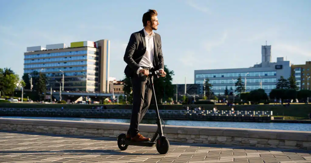 La trottinette électrique se démocratise dans les grandes villes